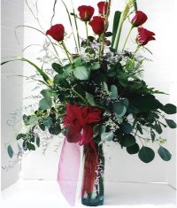  Kocaeli uluslararası çiçek gönderme  7 adet gül özel bir tanzim
