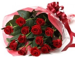  Kocaeli online çiçekçi , çiçek siparişi  10 adet kipkirmizi güllerden buket tanzimi