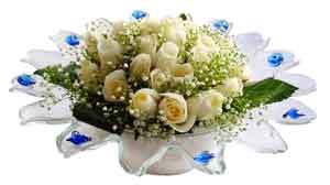  Kocaeli İnternetten çiçek siparişi  11 adet Beyaz güller özel cam tanzim