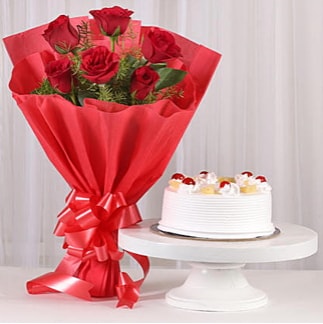 6 Kırmızı gül ve 4 kişilik yaş pasta  Kocaeli çiçek siparişi vermek 